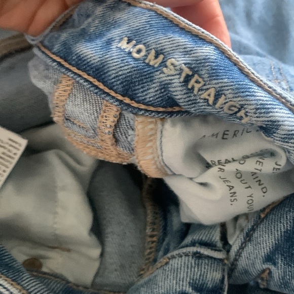 American Eagle moms straight jeans size 4 medium wash‎ high waisted school - Picture 3 of 12
